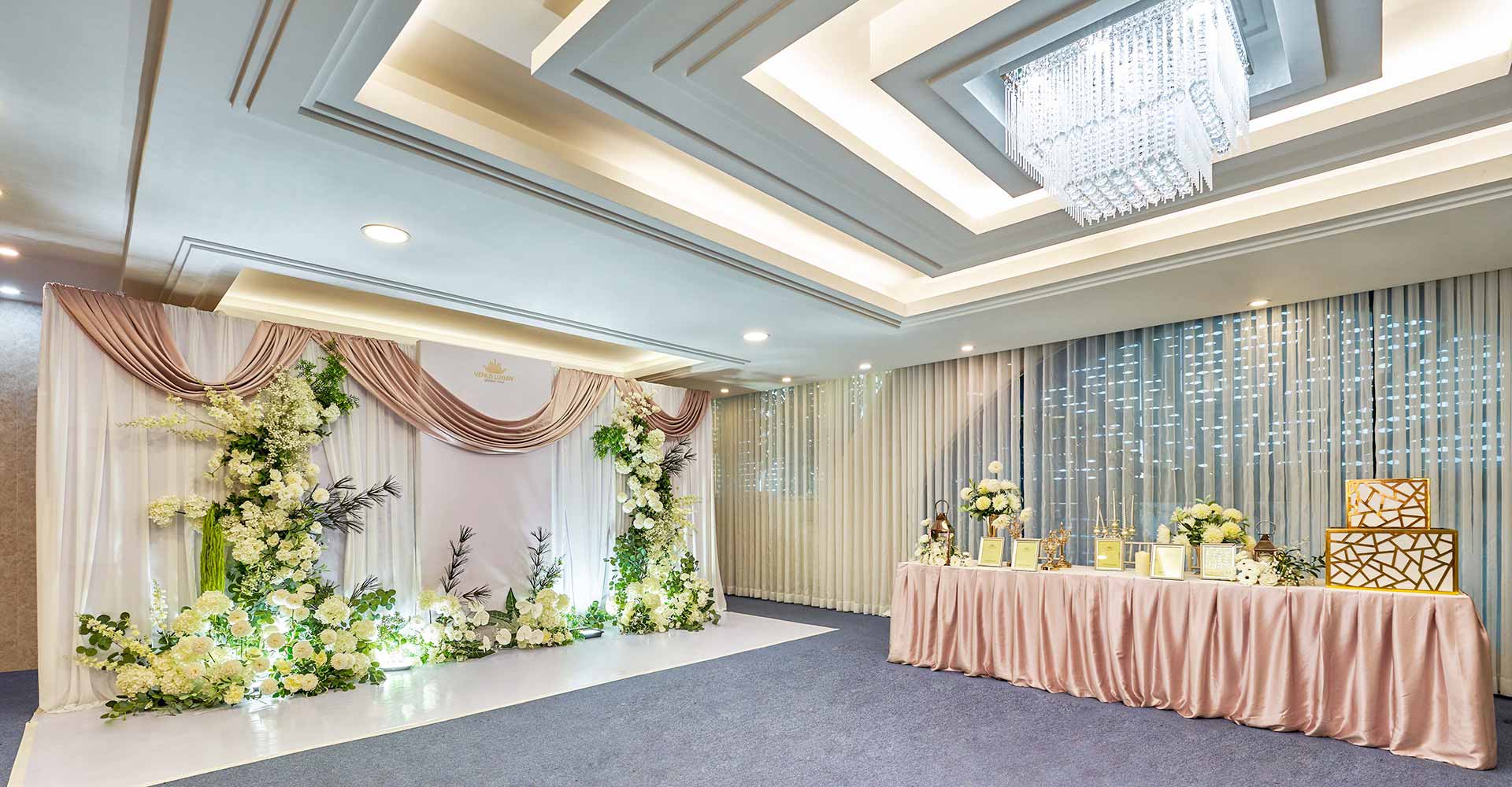 LUXURY (Tầng 5)